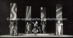 3 Fotos Bühnenbild Oskar Schlemmer 1928 &#8211; Atrelier Richter Ballett Spielzeug nach Tschaikowsky Staatsoper Dresden &#8211; 6,1&#215;8,7 / 9,3&#215;8,7 / 14&#215;9,2 cm