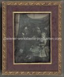Daguerreotypien um 1850 &#8211; 2 Stück 1x Familienporträt 13x10cm &#8211; 1x Frauenporträt 9x7cm