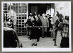 Pressefoto &#8211; Rachele Mussolini in Biella &#8211; Besichtigung der Textil Firma Busatto 1938 &#8211; Foto Tosco 18&#215;13 cm