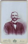 CDV Herr mit außergewöhnlichem Bart Foto Smetak Iglau um 1900