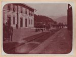 Foto auf Karton Kleblach Lind Aufmarsch Bahnhof um 1910