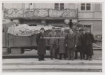 Foto zerstörtes Wiener Neustadt Lebensmittel Lieferung ad Schweiz 02 1945